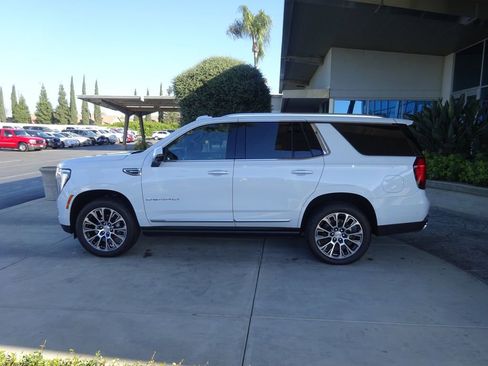 Used 2026 GMC Yukon Denali w/ Denali Reserve Package image 5