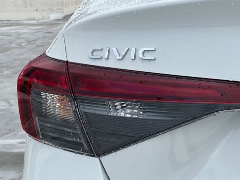 Certified 2025 Honda Civic Sport image 25