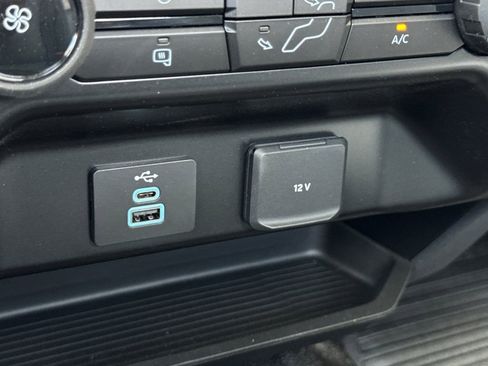 New 2026 Ford F250 XL w/ XL Chrome Package image 25