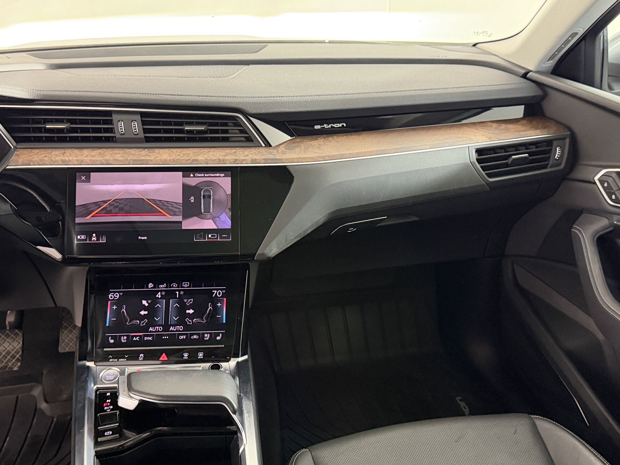 Used 2019 Audi e-tron Premium Plus AWD/4WD image 30