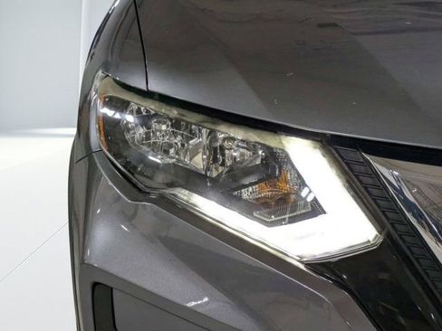 Used 2020 Nissan Rogue S w/ Special Edition Package FWD image 9
