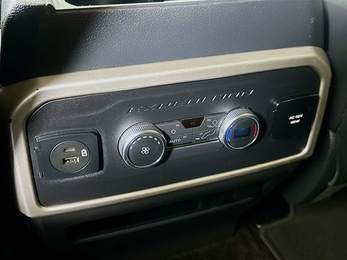 Used 2022 Ford Expedition XLT RWD image 33