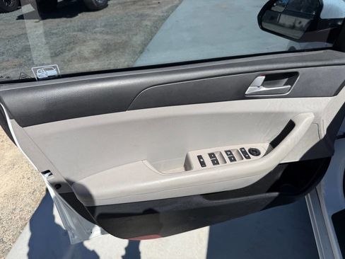 Used 2016 Hyundai Sonata SE image 11