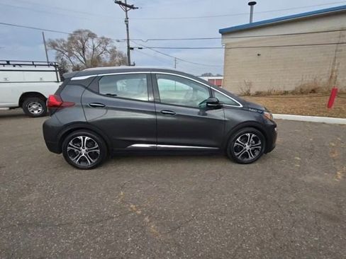 Used 2017 Chevrolet Bolt Premier w/ Driver Confidence II Package image 5