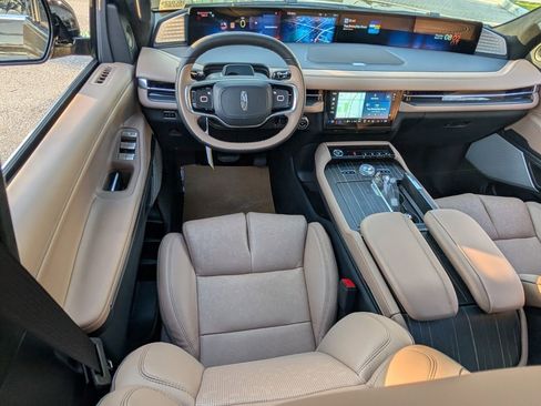 New 2026 Lincoln Navigator L Black Label AWD/4WD image 12