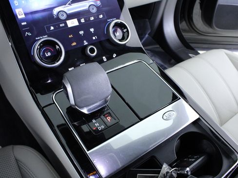 Used 2023 Land Rover Range Rover Velar R-Dynamic S image 30