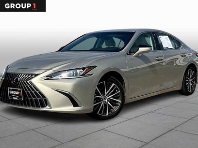 Certified 2025 Lexus ES 350 w/ Premium Package