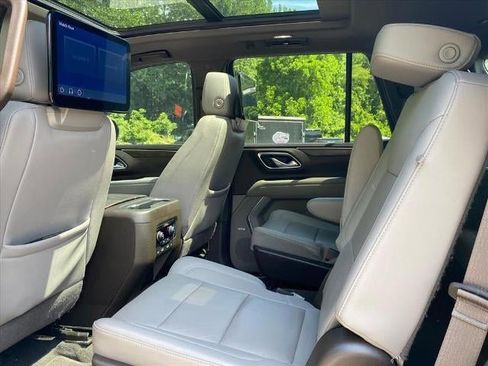 Used 2023 Chevrolet Tahoe LT w/ Luxury Package AWD/4WD image 23