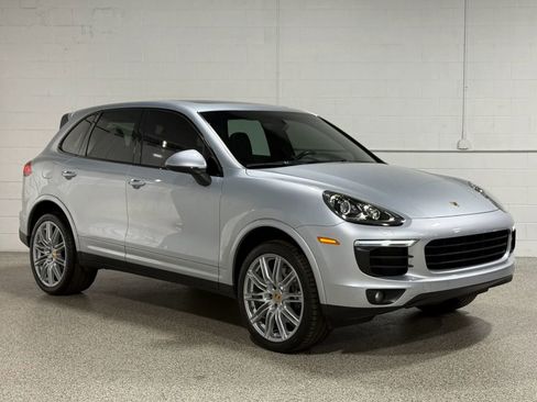 Used 2018 Porsche Cayenne Platinum Edition AWD/4WD image 4