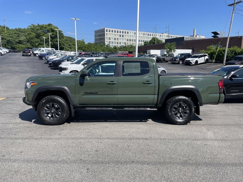 Used 2021 Toyota Tacoma SR5 w/ Trail Edition AWD/4WD image 3