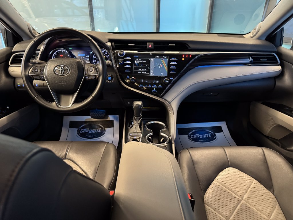 Used 2019 Toyota Camry XLE w/ Navigation Package FWD image 9
