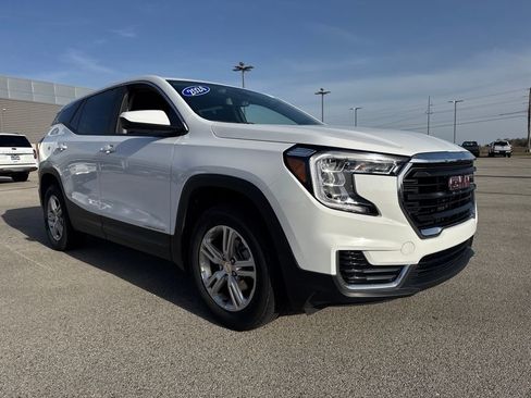 Used 2024 GMC Terrain SLE AWD/4WD image 9