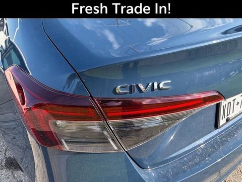 Used 2025 Honda Civic Sport image 11