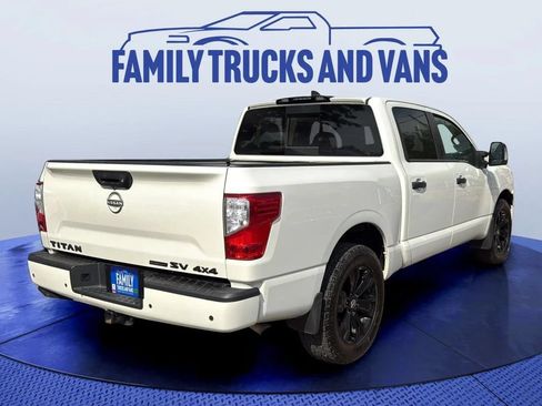 Used 2023 Nissan Titan SV w/ SV Convenience Package AWD/4WD image 5