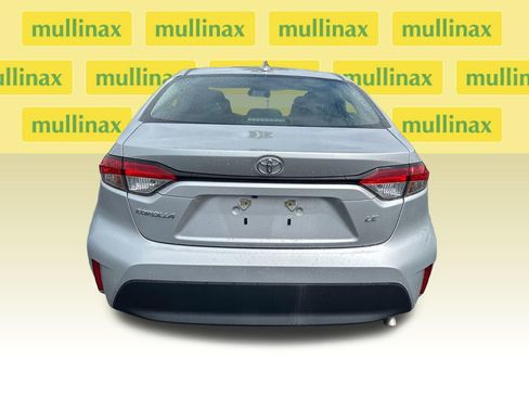 Used 2025 Toyota Corolla LE FWD image 31