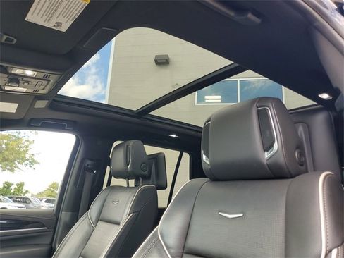 Used 2022 Cadillac Escalade Sport w/ Touring Package image 20