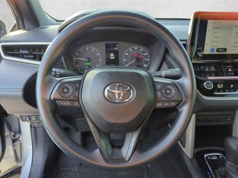 Used 2024 Toyota Corolla Cross AWD Hybrid image 11