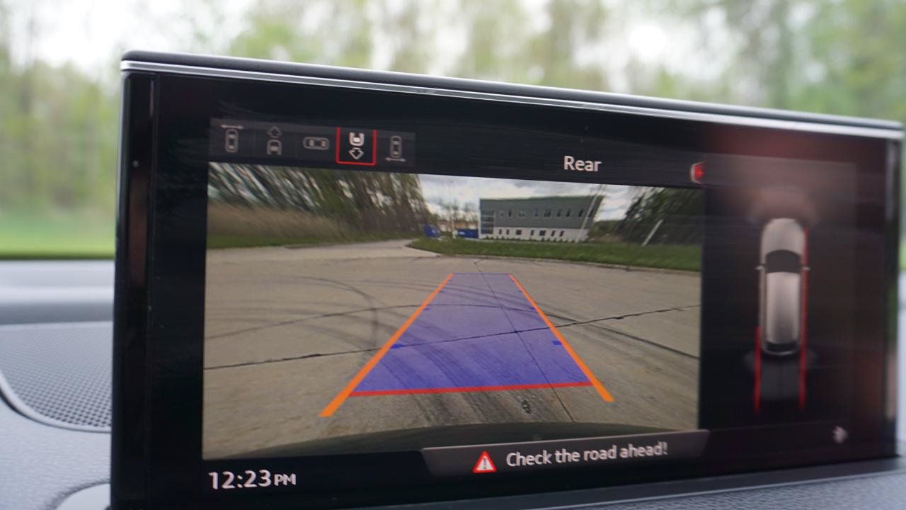 Used 2017 Audi Q7 3.0T Prestige AWD/4WD image 16