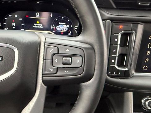 Used 2023 GMC Yukon XL Denali AWD/4WD image 16