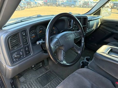 Used 2005 GMC Sierra 1500 SLE w/ Off-Road Package AWD/4WD image 14