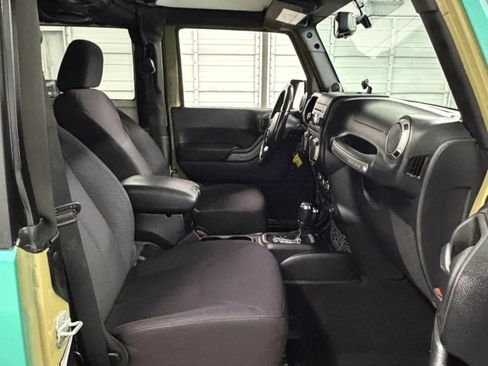 Used 2013 Jeep Wrangler Sport AWD/4WD image 18