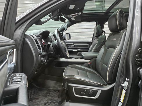 Used 2023 RAM 1500 Laramie AWD/4WD image 18