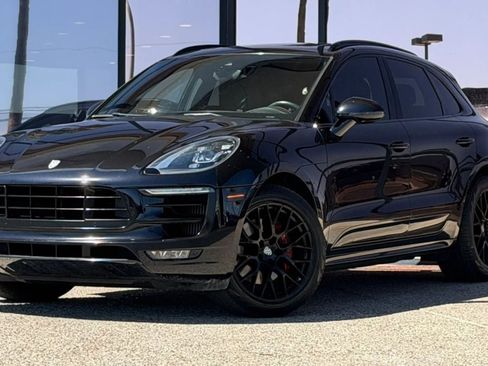 Used 2017 Porsche Macan GTS AWD/4WD image 4