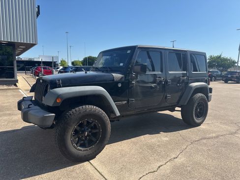 Used 2018 Jeep Wrangler Unlimited Sport S AWD/4WD image 2