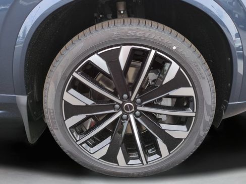 New 2026 Volvo XC90 B6 Plus w/ Protection Package Premier AWD/4WD image 26