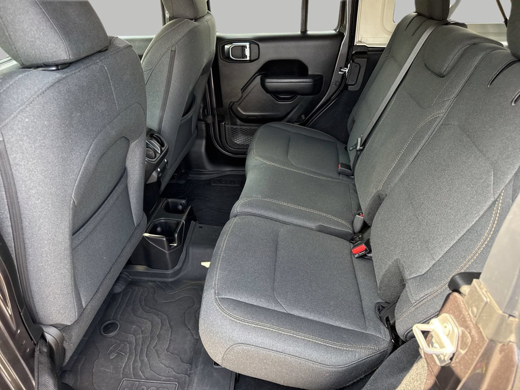 Used 2025 Jeep Wrangler Unlimited Sport AWD/4WD image 13