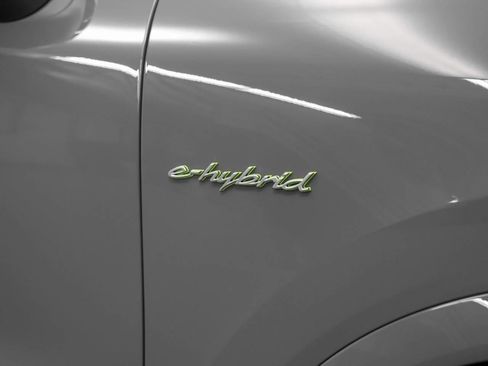 New 2025 Porsche Cayenne E-Hybrid image 75