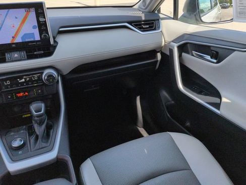 Certified 2022 Toyota RAV4 Limited AWD/4WD image 17