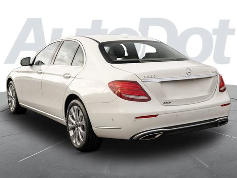 Used 2018 Mercedes-Benz E 300 E 300 4MATIC Sedan 4D w/ Premium 1 Package image 2