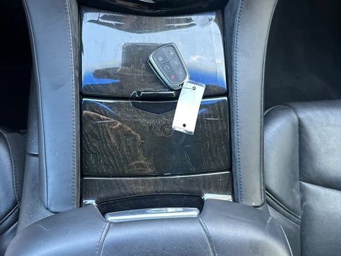 Used 2015 Cadillac Escalade Platinum AWD/4WD image 39