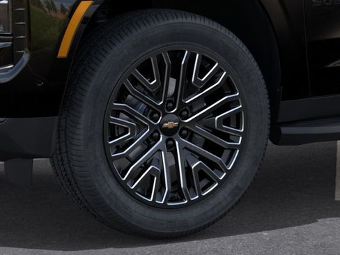 New 2026 Chevrolet Suburban RST AWD/4WD image 33