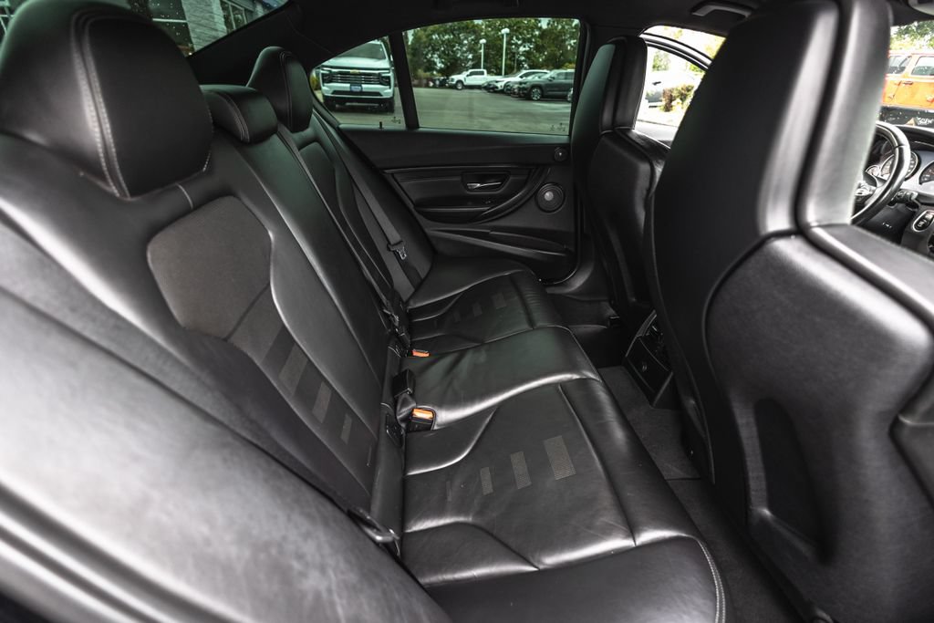 Used 2016 BMW M3 RWD image 31