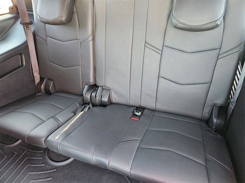 Used 2020 Cadillac Escalade Platinum image 32
