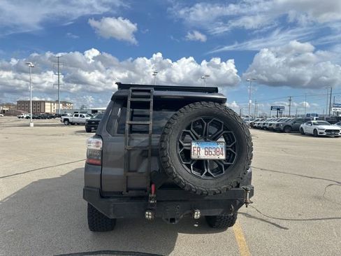 Used 2019 Toyota 4Runner TRD Off-Road image 4