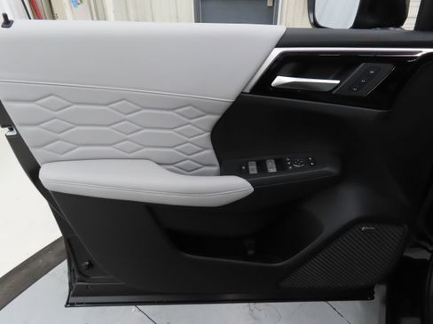 New 2026 Mitsubishi Outlander SEL FWD image 10