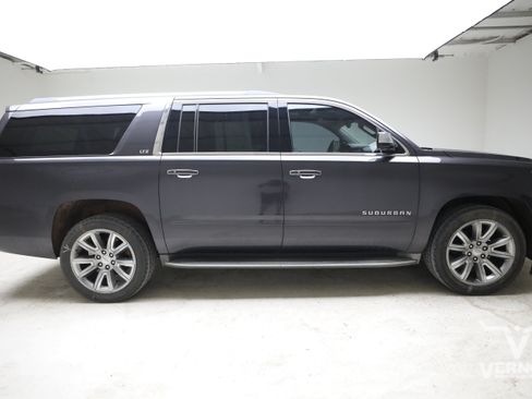Used 2015 Chevrolet Suburban LTZ AWD/4WD image 5