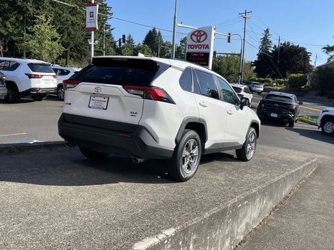 Certified 2024 Toyota RAV4 XLE AWD/4WD image 7