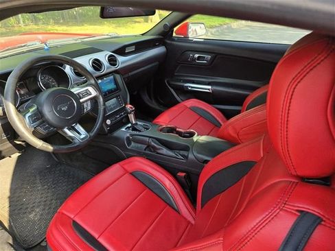 Used 2015 Ford Mustang GT RWD image 11