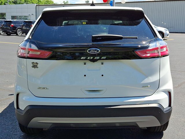 Certified 2024 Ford Edge SEL w/ Convenience Package AWD/4WD image 5