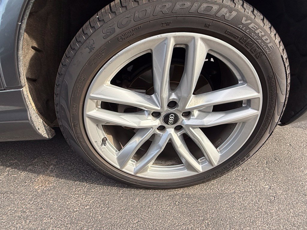 Used 2018 Audi Q7 3.0T Prestige w/ Prestige Package AWD/4WD image 18