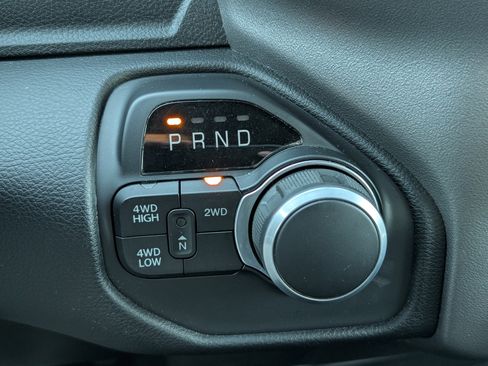 Used 2024 RAM 2500 Big Horn w/ Bed Utility Group image 30