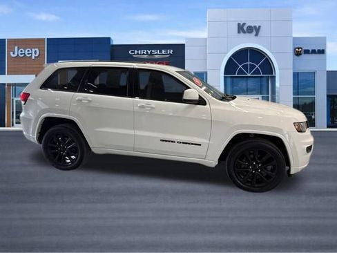Used 2019 Jeep Grand Cherokee Altitude image 8