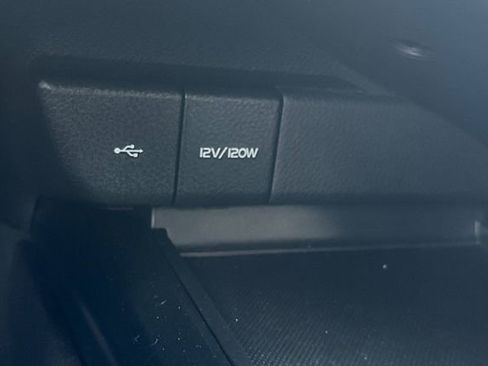 Certified 2020 Toyota Camry SE image 33