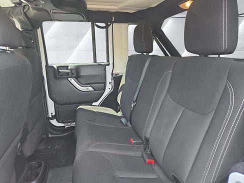 Certified 2018 Jeep Wrangler Unlimited Sahara w/ Connectivity Group AWD/4WD image 11
