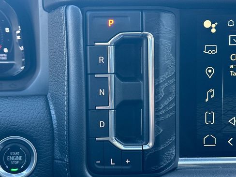 Used 2022 GMC Yukon XL Denali image 22