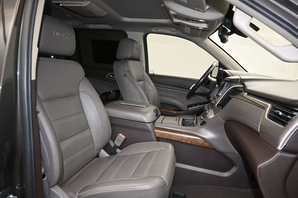 Used 2019 GMC Yukon XL Denali w/ Denali Ultimate Package RWD image 11